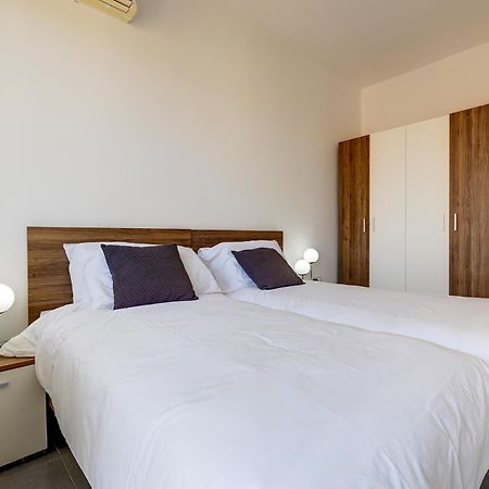 Апартаменты Contemporary 3Br Retreat In Prime Слима Экстерьер фото